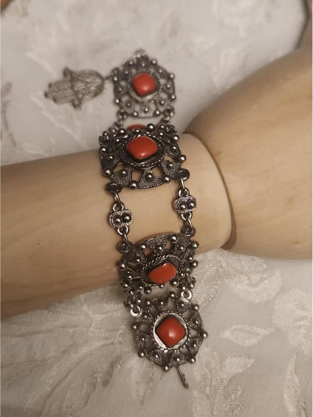 Vintage Silvertone Bracelet With Orange Faux Stones